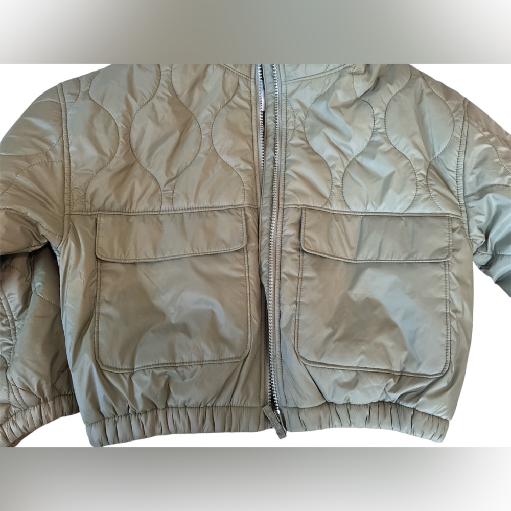Old Navy Quilted Waterproof Hooded Jacket. Army Green. Girls’ Size Large(10-12). - Picture 9 of 10